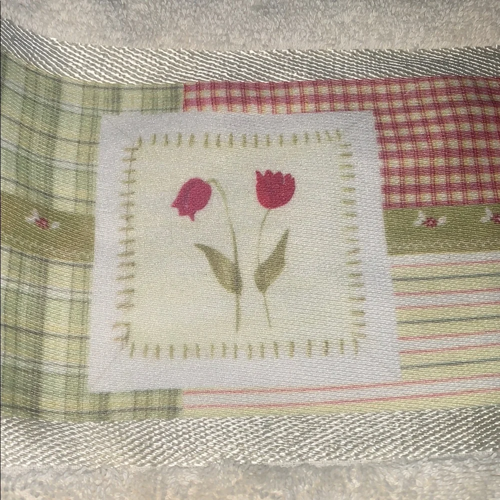100% Cotton Cream & Floral Bath Towel